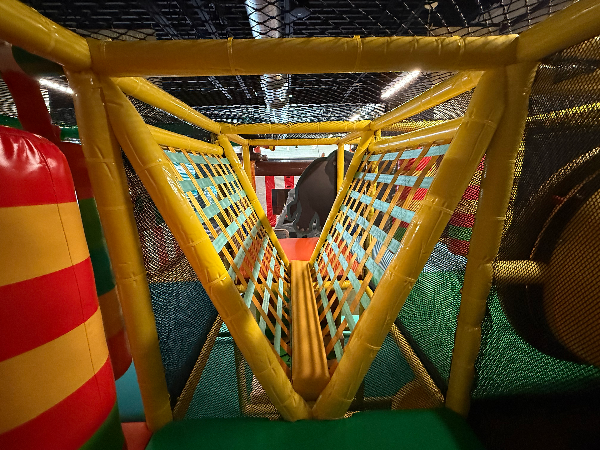 indoor play structure at little explorers in dublin pa