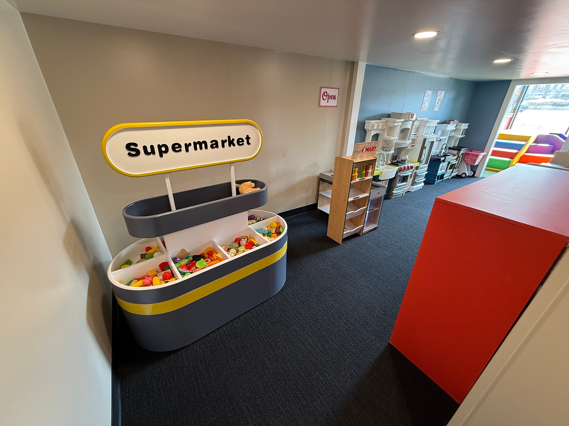 pretend play super marketing for toddlers at little explorers