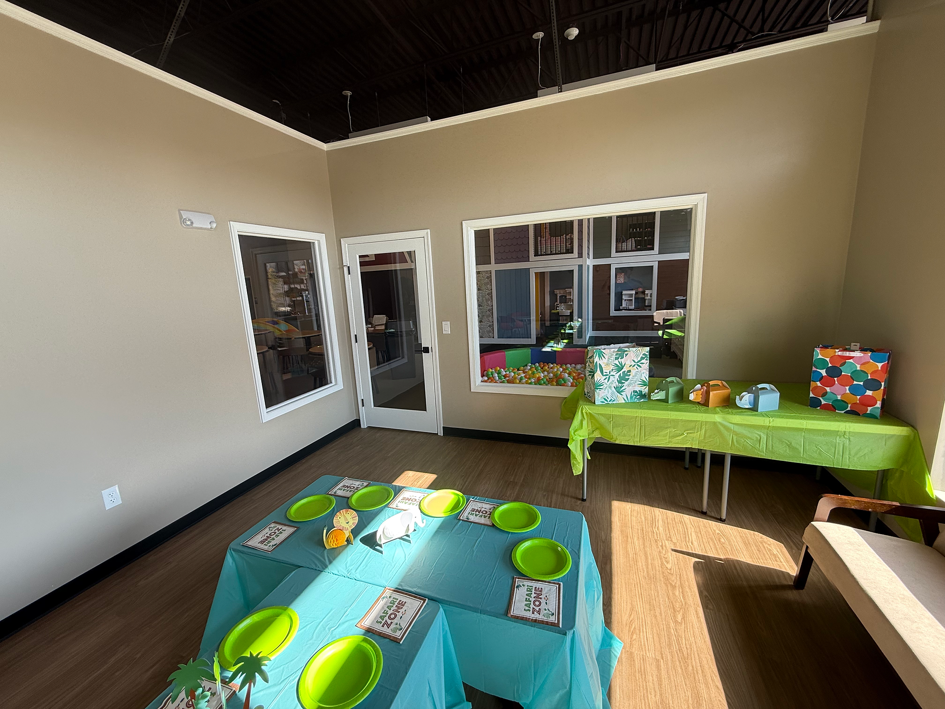 private birthday party room at little explorers