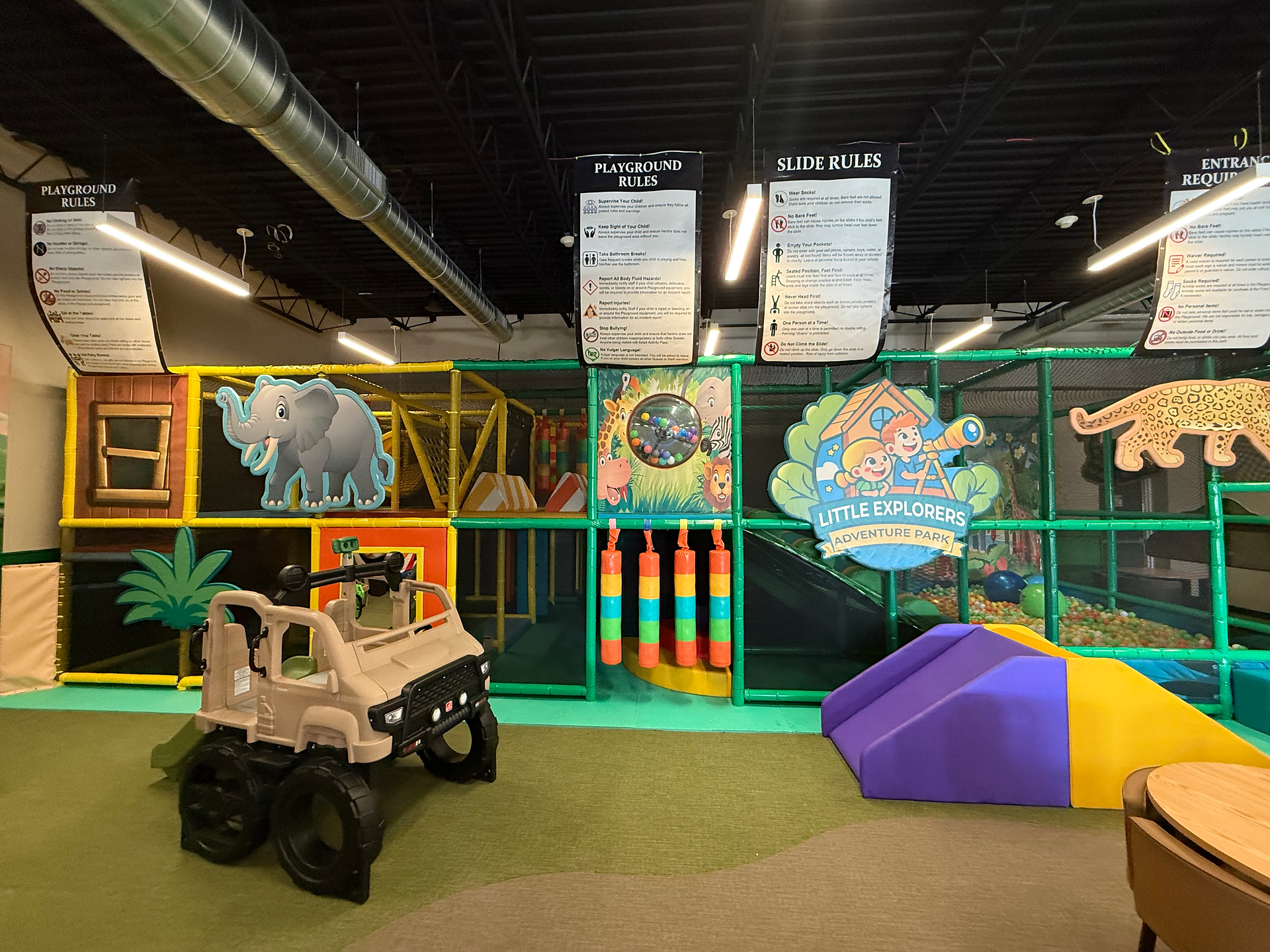 safari themed play at little explorers